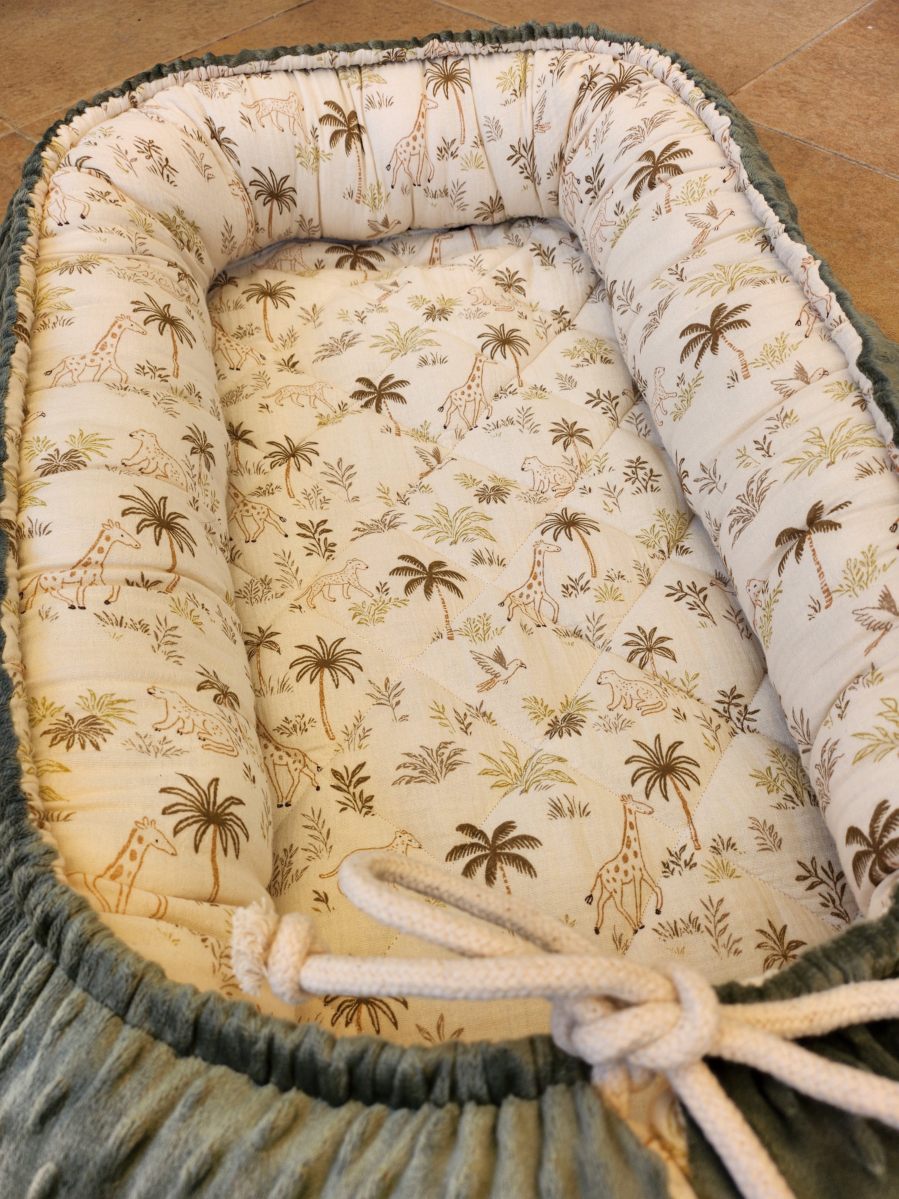 Cocon bébé avec matelas détachable